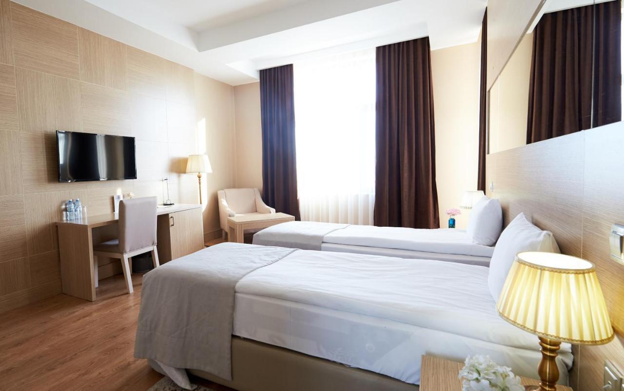 Nobel Hotel Baku Exterior foto